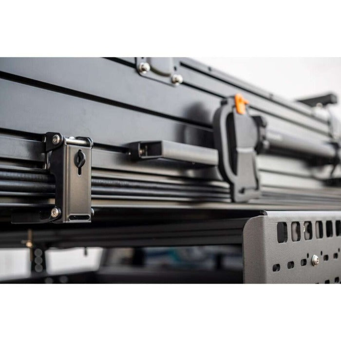 Roofnest Condor Overland 2 XL tent latches