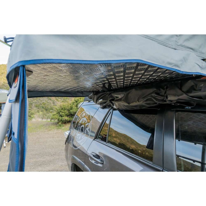 Roam Vagabond Lite rooftop tent diamond base
