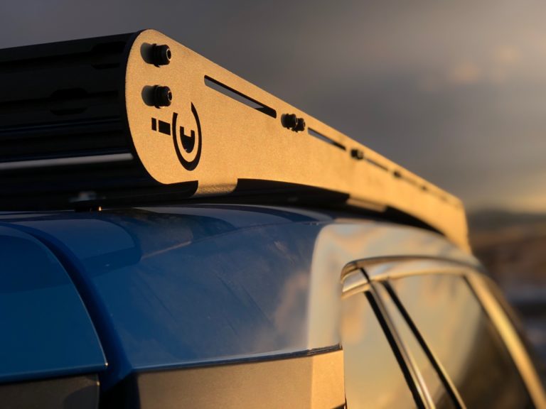 Rav4 Prinsu roof rack logo closeup