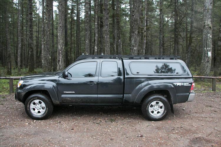 Prinsu Tacoma Access Cab Roof Rack on a black tacoma access cab