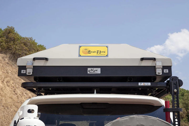 Blade hard shell roof tent