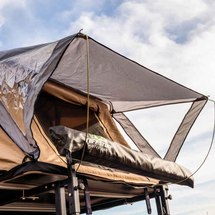 SUV truck rooftop shelter