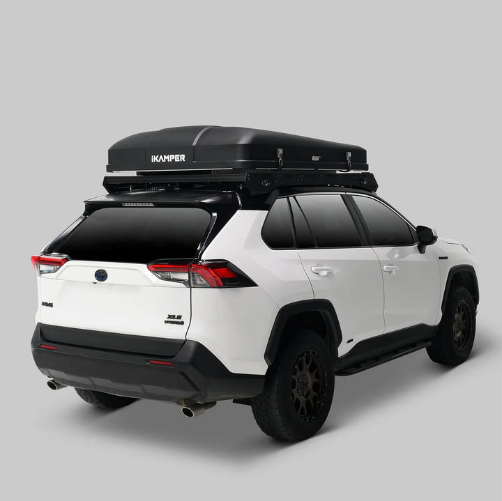 Rooftop tent with quilted insulation