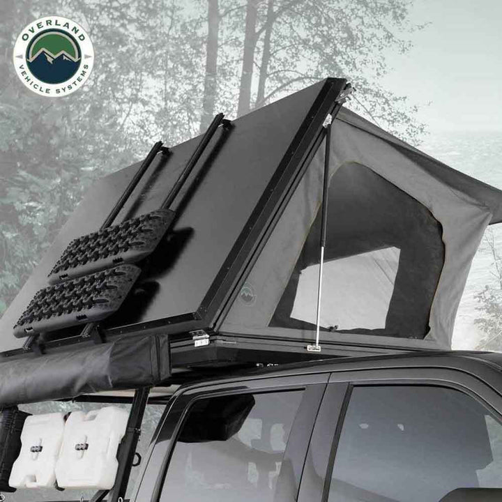 Sidewinder roof tent with mattress