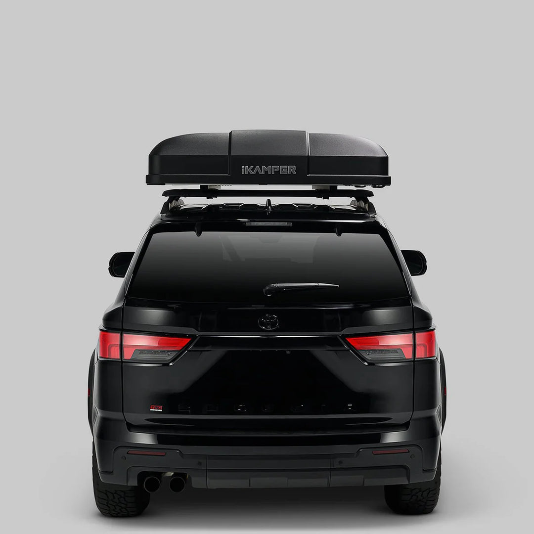 Rooftop tent for four season camping