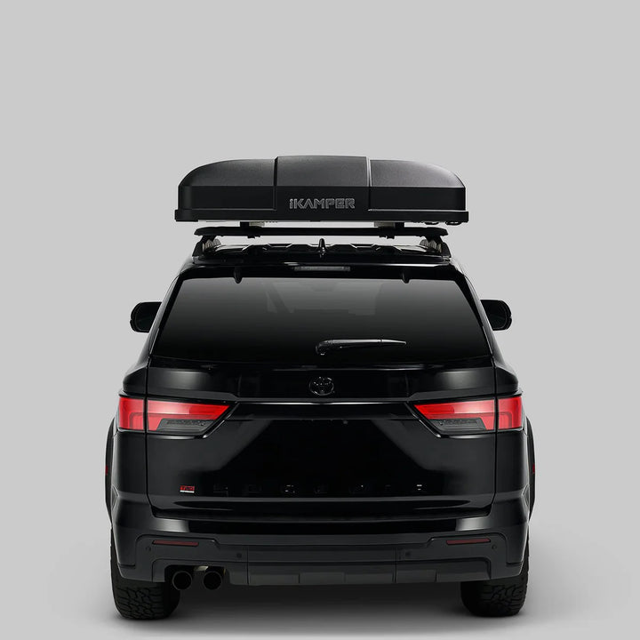 Rooftop tent for four season camping