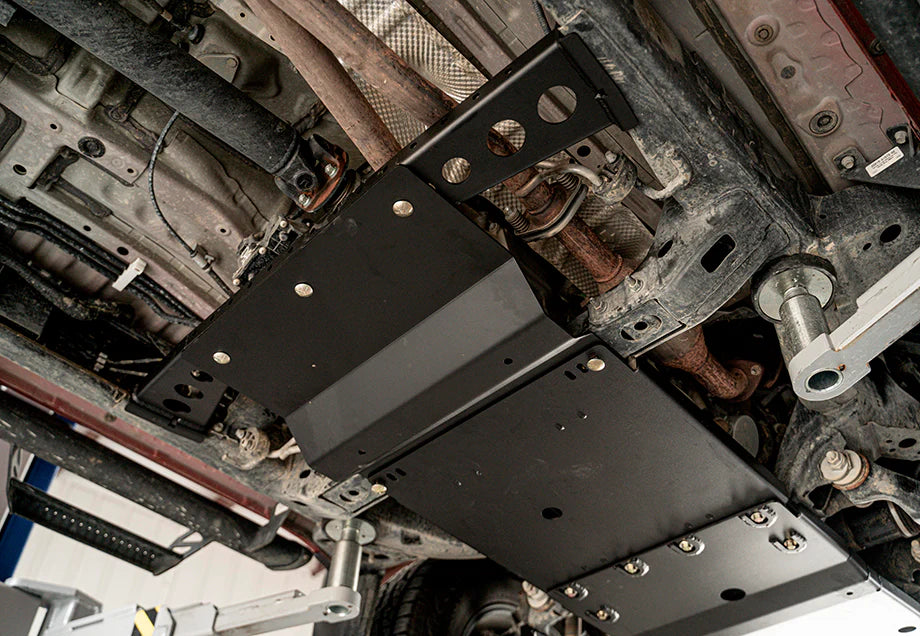 Heavy-duty transfer case shield