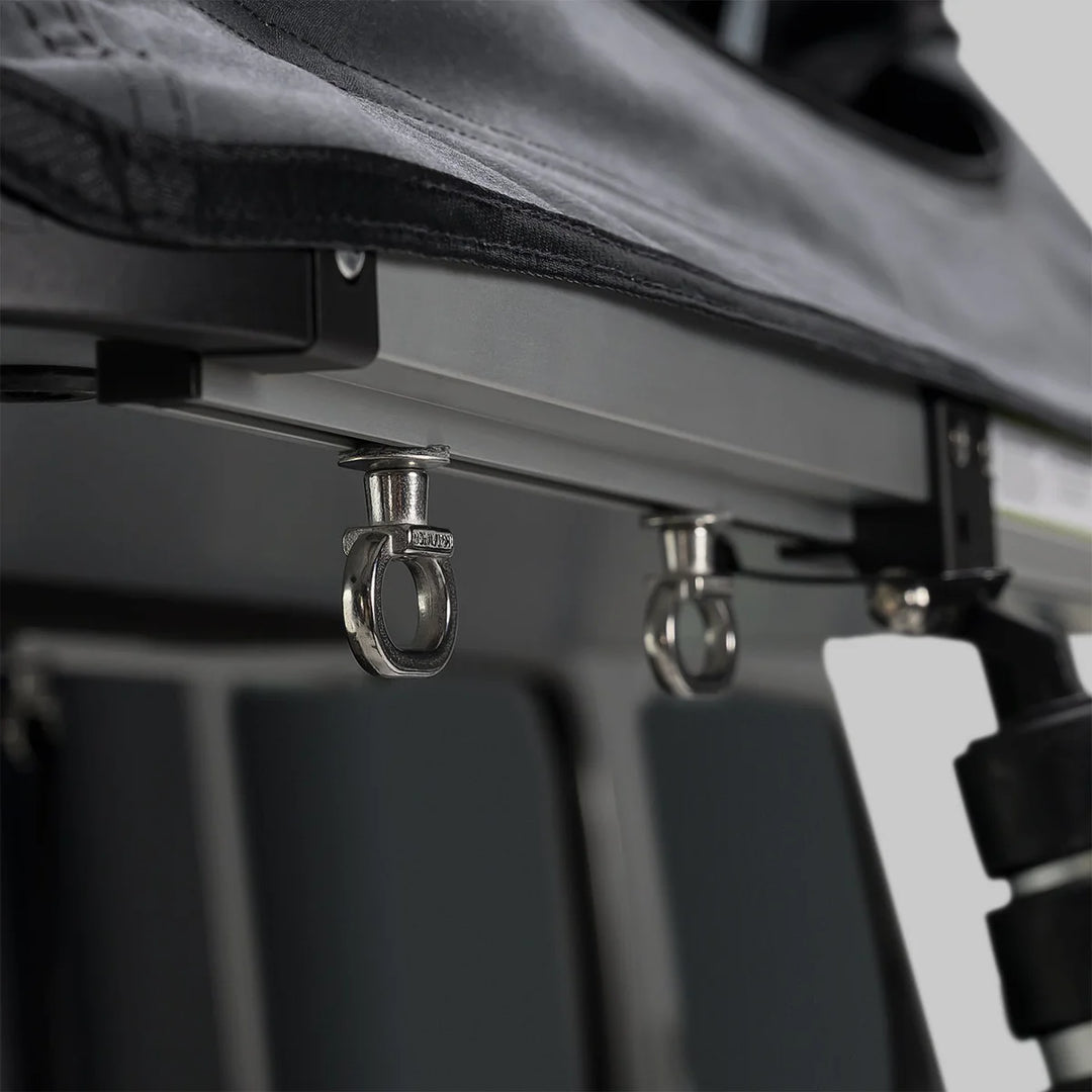 Rooftop tent with annex compatibility