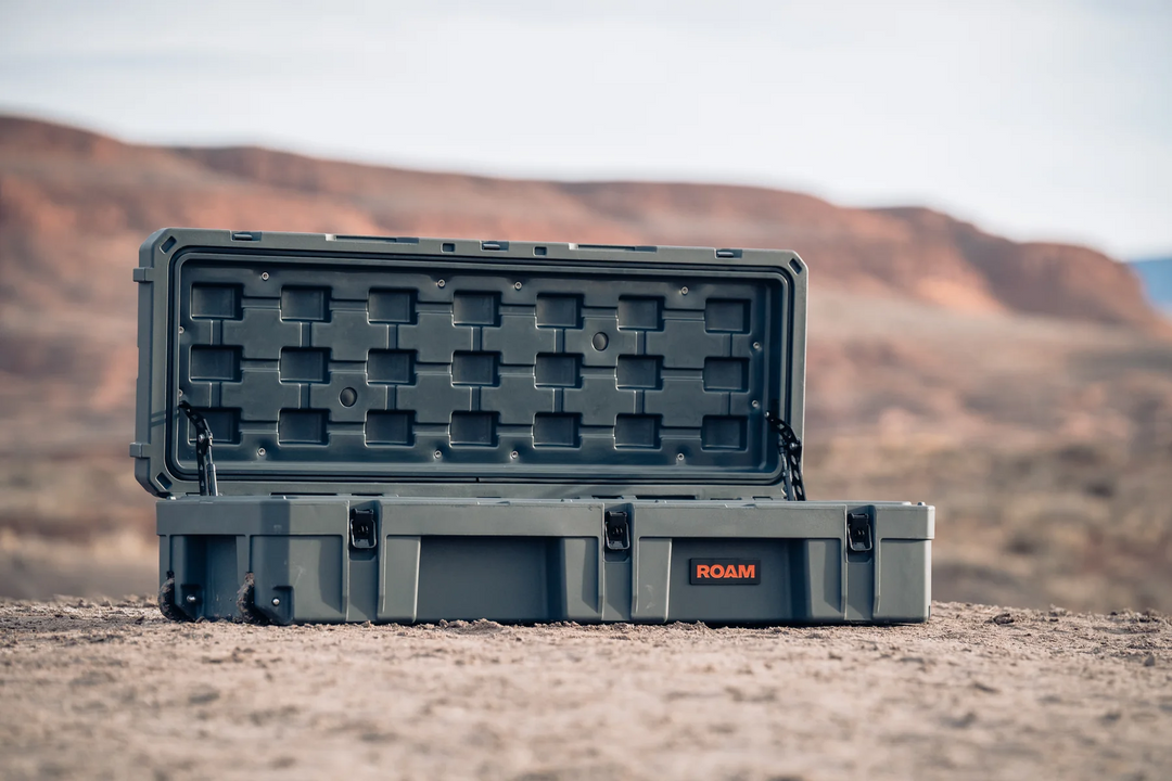 weatherproof rolling cargo case