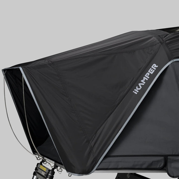 Compact rooftop tent for couples