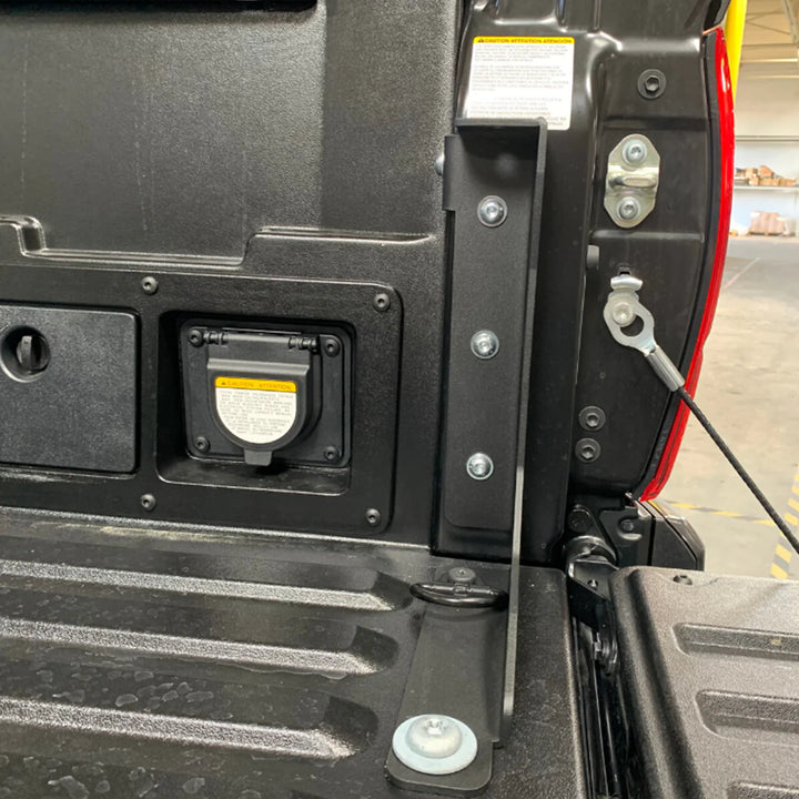 Truck bed support brackets