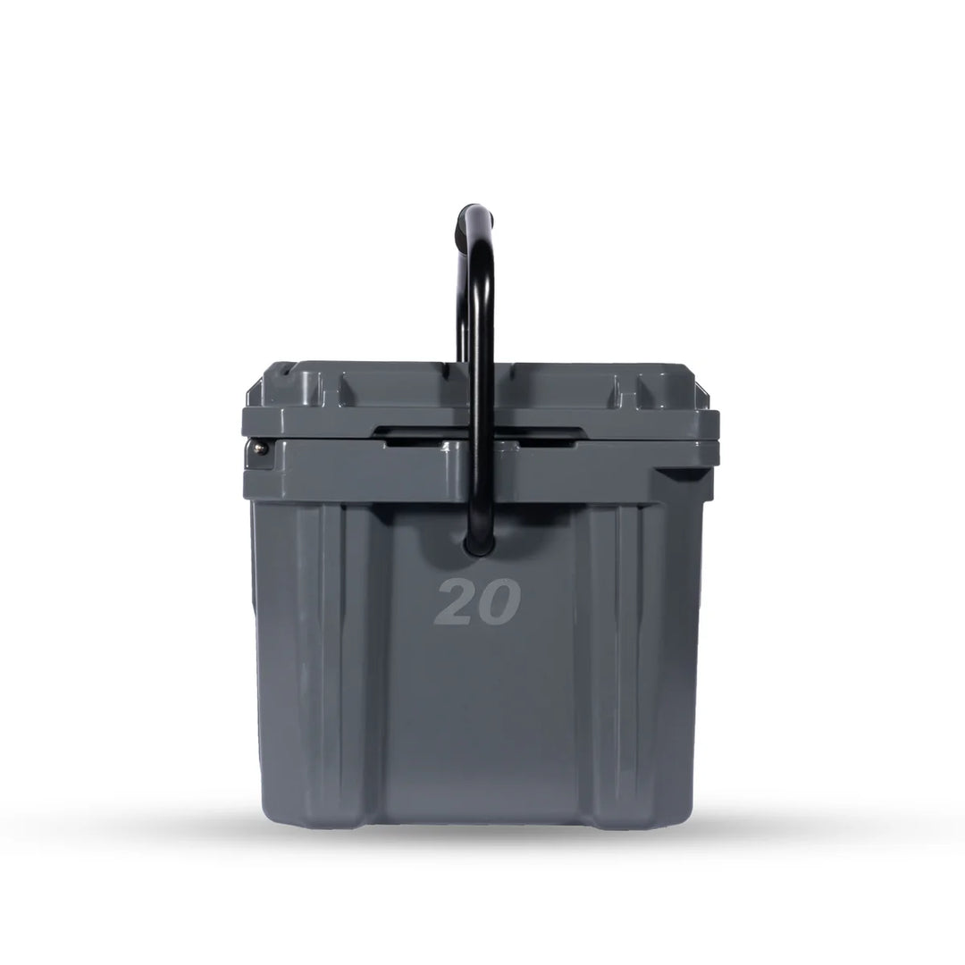 Heavy-duty insulated drink tank