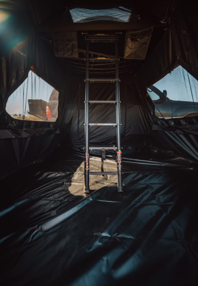 Vagabond 2.0 rooftop tent night view