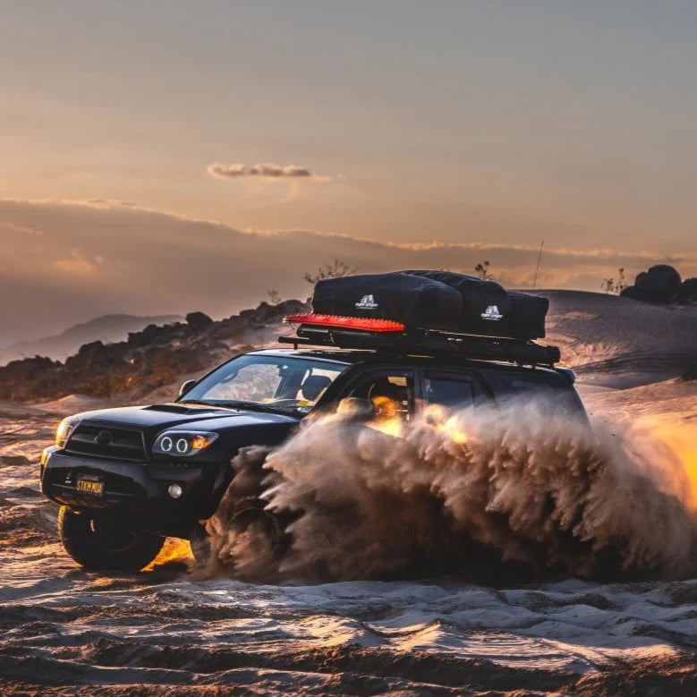 SUV truck rooftop shelter