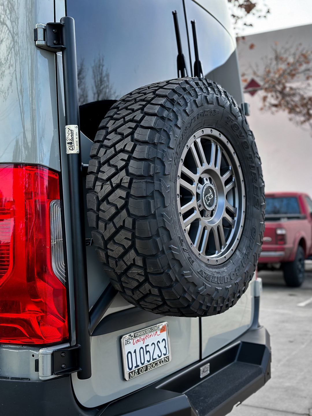 Sprinter 3500 dually tire mount