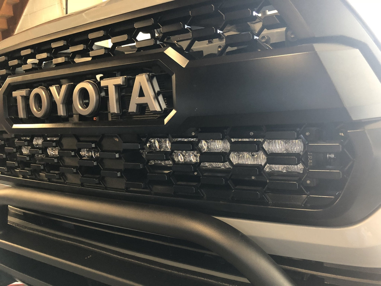 2016-2022 TOYOTA TACOMA 32" UPPER GRILLE LED LIGHT BAR BRACKETS KIT Cali Raised LED